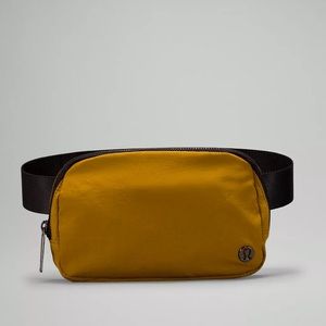 Lululemon Everywhere Belt Bag